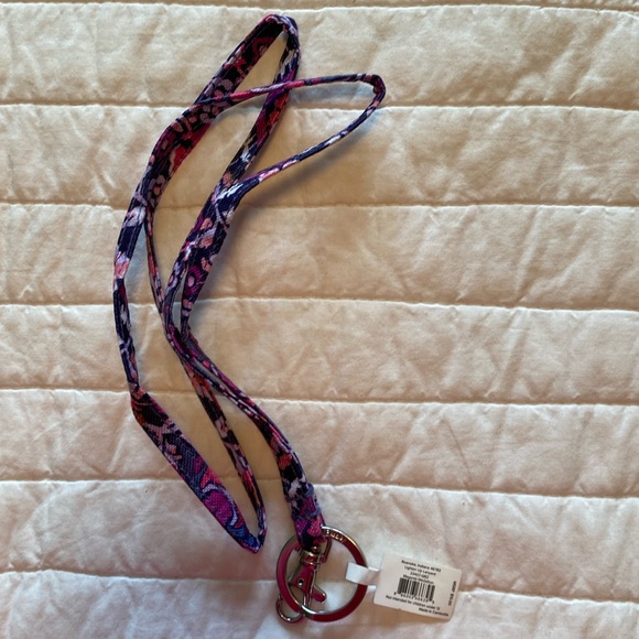 NWT Vera Bradley Lighten Up Lanyard Magenta Medallion - Picture 1 of 4
